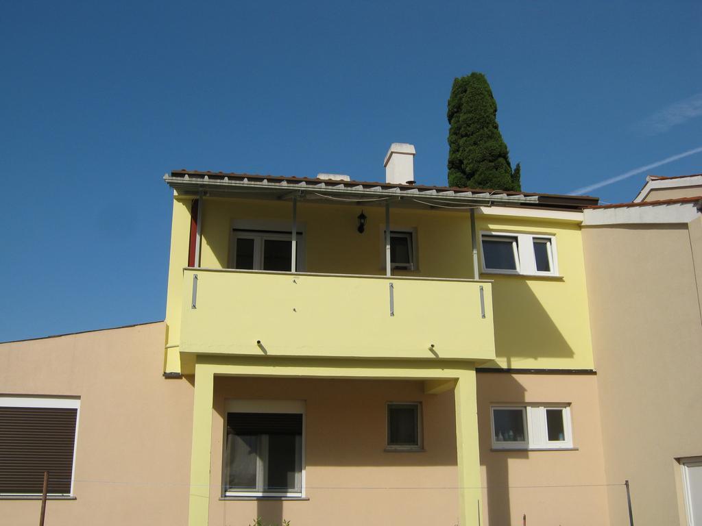 Apartmani Slavulj Фажана Екстер'єр фото